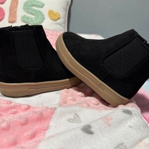 Barely Worn Baby Gap Toddler Girls Sneaker Boots Black size 7T!